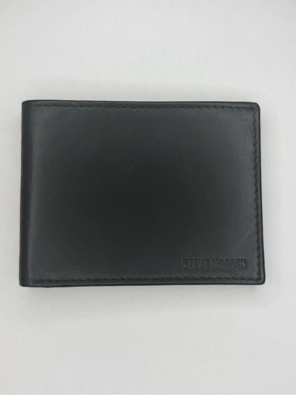 Steve Madden Black Leather Bifold Card & Key Wallet
